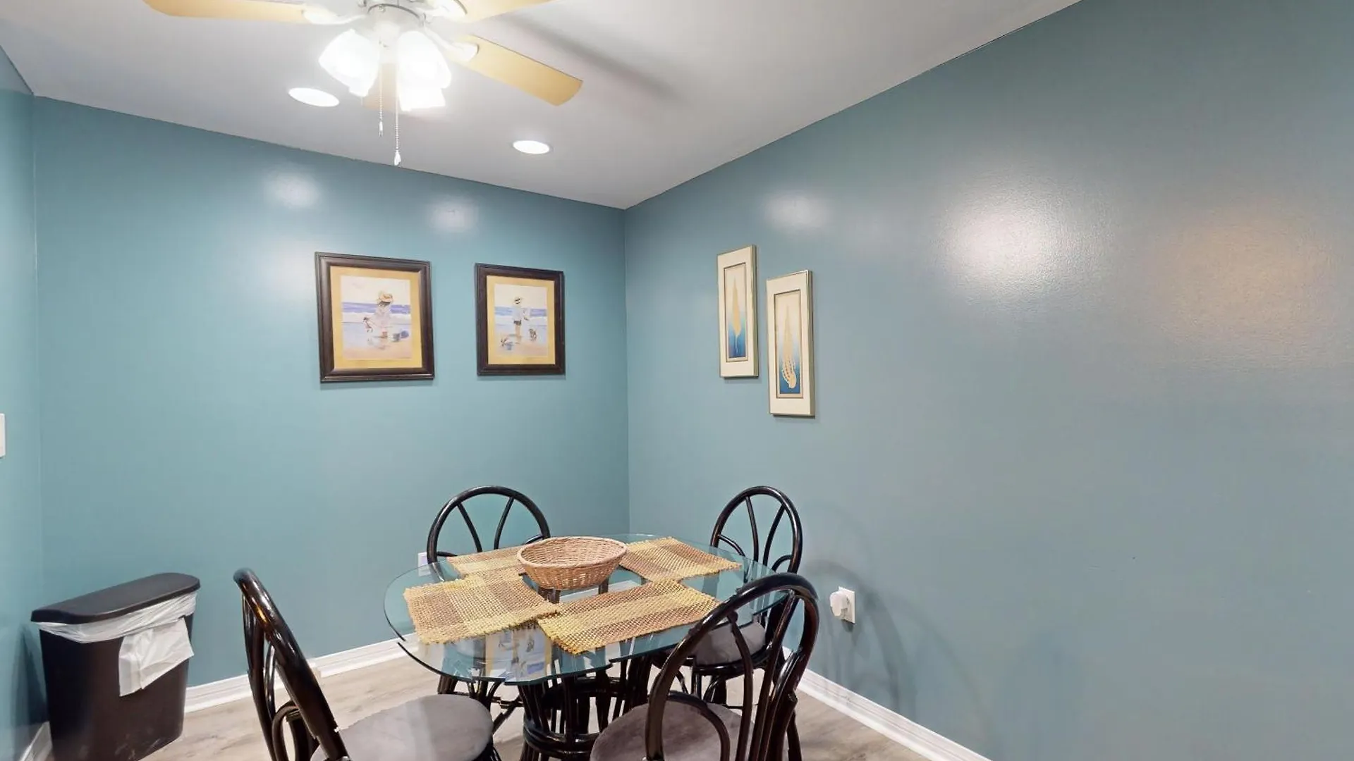 Front Beach Retreat C & B2 Panama City Beach