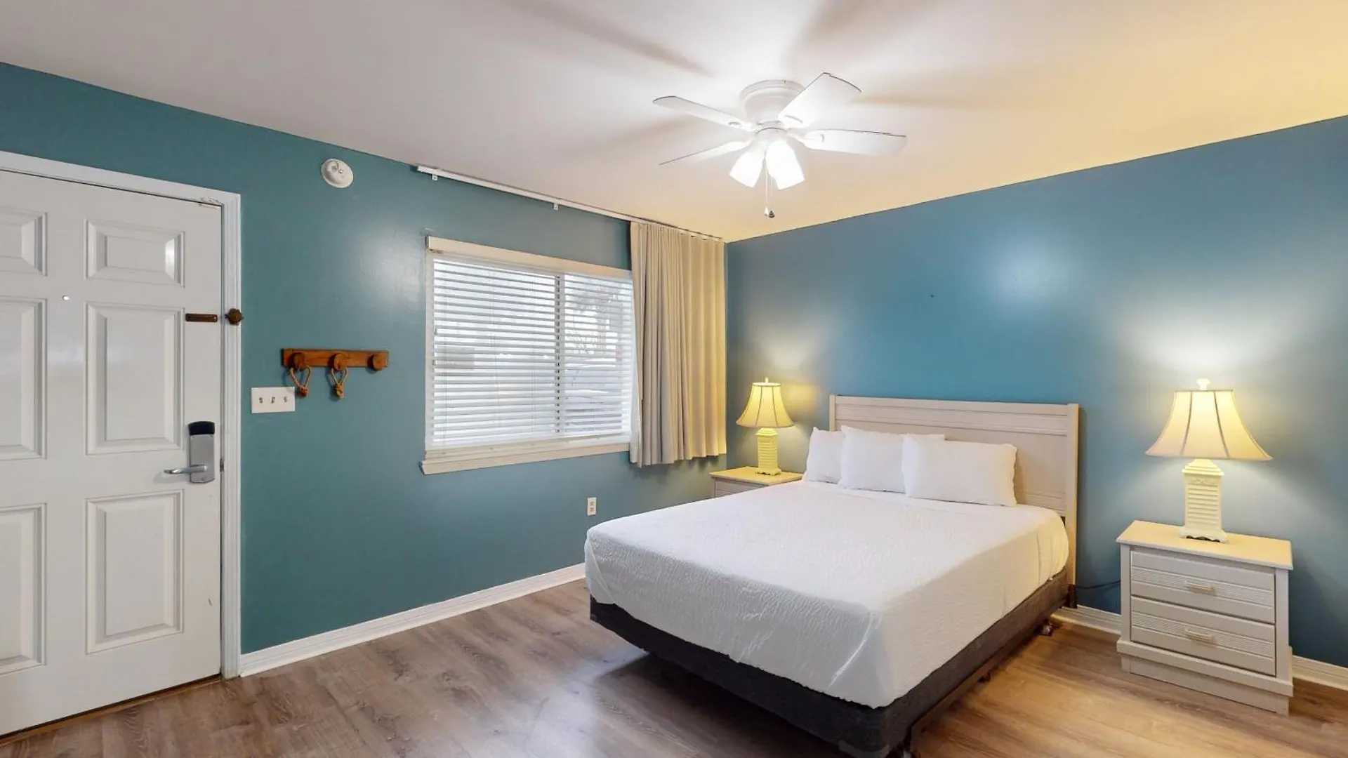 Front Beach Retreat C & B2 Panama City Beach