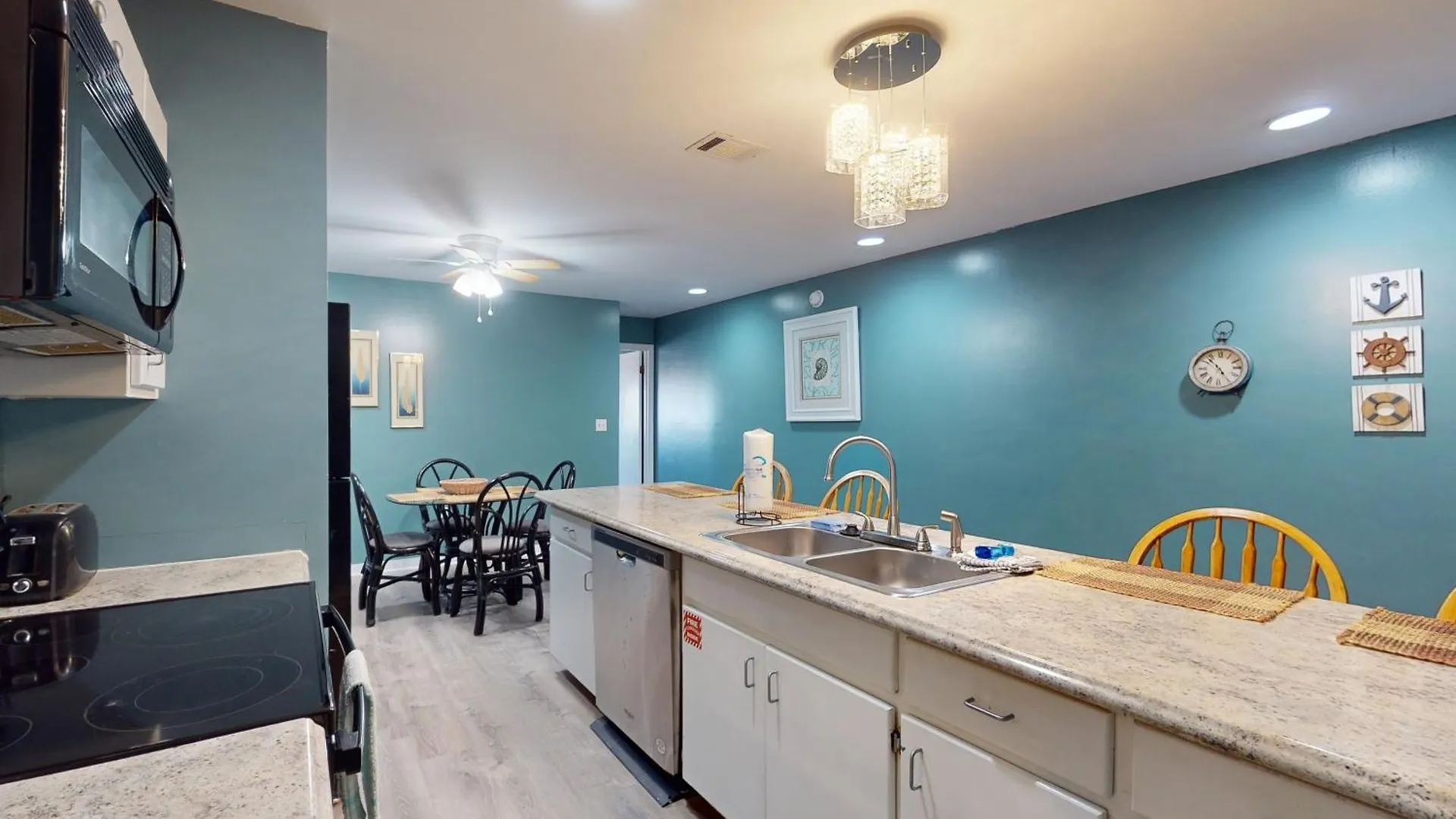 Front Beach Retreat C & B2 Panama City Beach